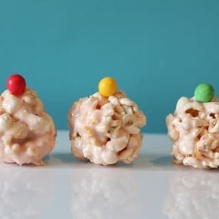 Christmas_Popcorn_Balls